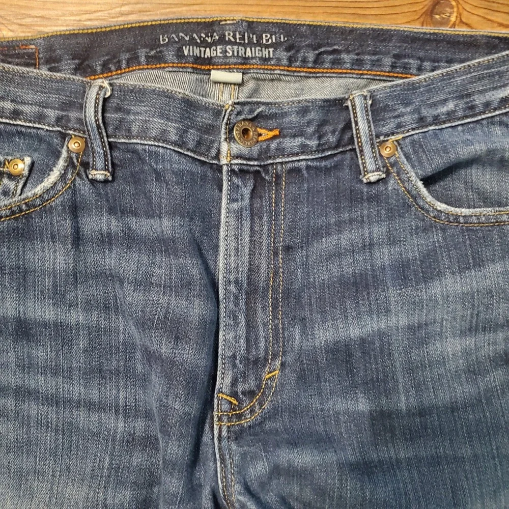 Banana Republic Vintage Straight Jeans Mens 34x30 Blue Denim Cotton Distressed